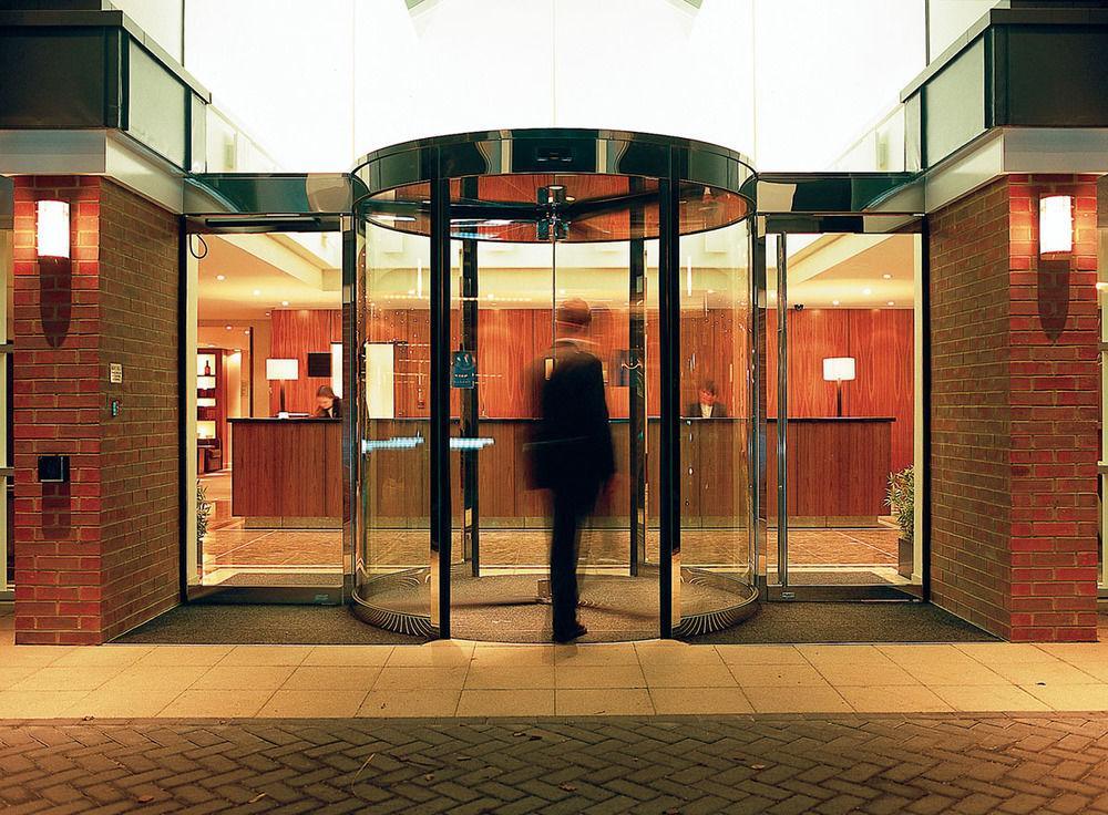 Regency Park Hotel, Health Club & Spa Thatcham Exteriör bild