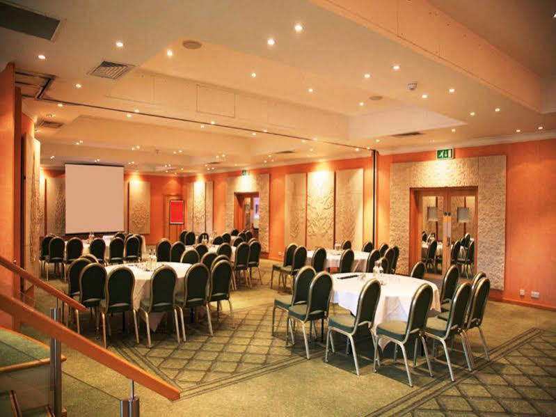 Regency Park Hotel, Health Club & Spa Thatcham Exteriör bild